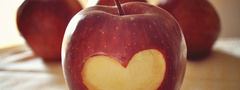 яблоко, сердце, любовь