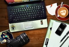 рабочий стол, ноутбук, фотоаппарат, кофе, телефон, тетрадь