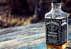 Jack Daniels, алкоголь, стол