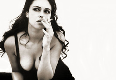 monica bellucci, beauty, actress, smoking