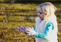 bubbles, around, baby, catch