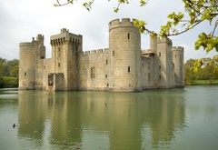 Замок на воде