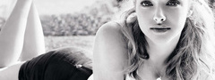 Amanda Seyfried, черно-белые, взгляд, лицо