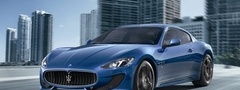 синяя Maserati