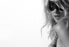 Amber Heard, девушка, актриса, чёрно-белое, чб, маска, взгляд