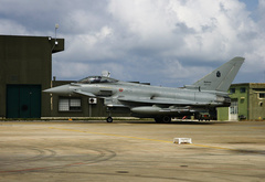Europower, Typhoon, истребитель