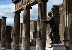 италия, помпеи, колонны, статуя, мертвый город